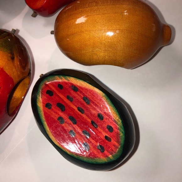 Set of 6 Wood Assorted Fruit Napkins Rings - Picture 5 of 9